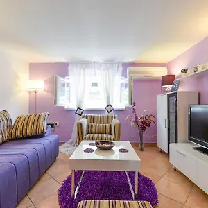 Appartement Mirana With Garden And Free Parking, Zadar